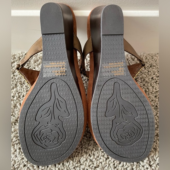 NWT White Mountain Beaded Wedge Sandals - Picture 2 of 7